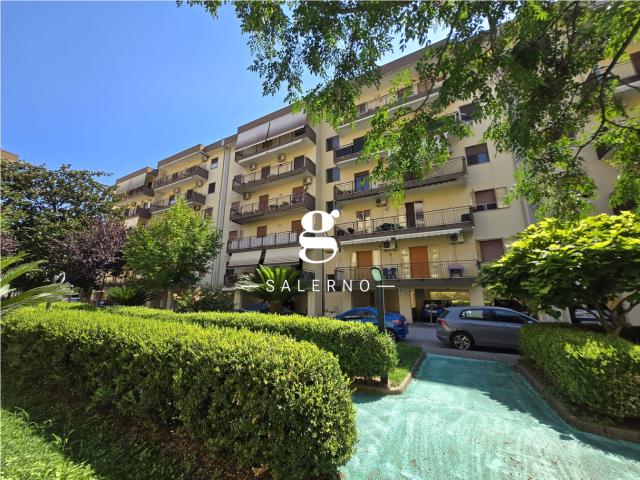 Appartamento in vendita a Salerno, Campania