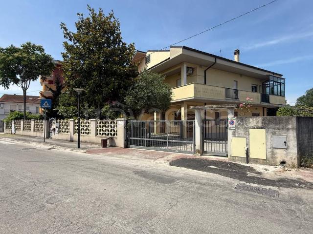 Appartamento in vendita a San Giovanni Teatino, Abruzzo