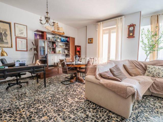 Appartamento in vendita a Rione Porto, Marche