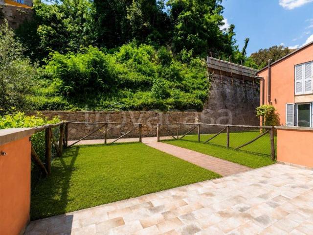 Appartamento in vendita a Ravacciano, Siena