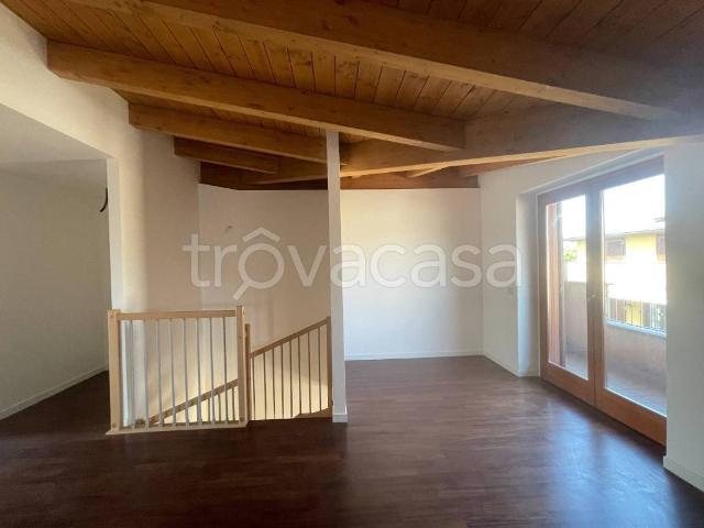 Appartamento in vendita a Sovico, Lombardia