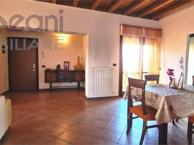 Appartamento in vendita a Torrevecchia Pia, Lombardia
