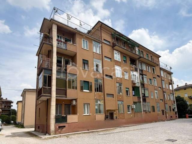 Appartamento in vendita a Sud-Ovest, Brenzone