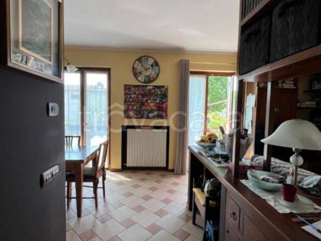 Appartamento in vendita a Nord-Est, Brenzone