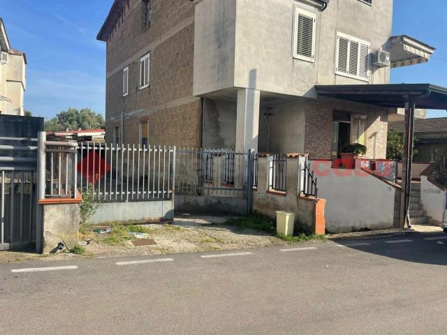 Appartamento in vendita a Vitulazio, Campania