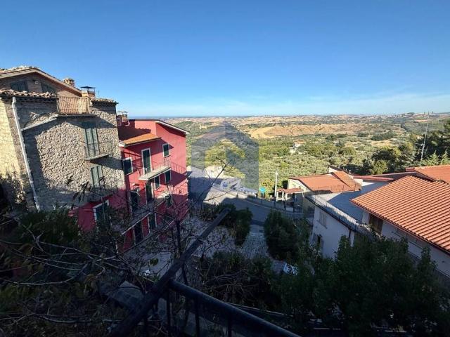 Appartamento in vendita a Montagna, Archi