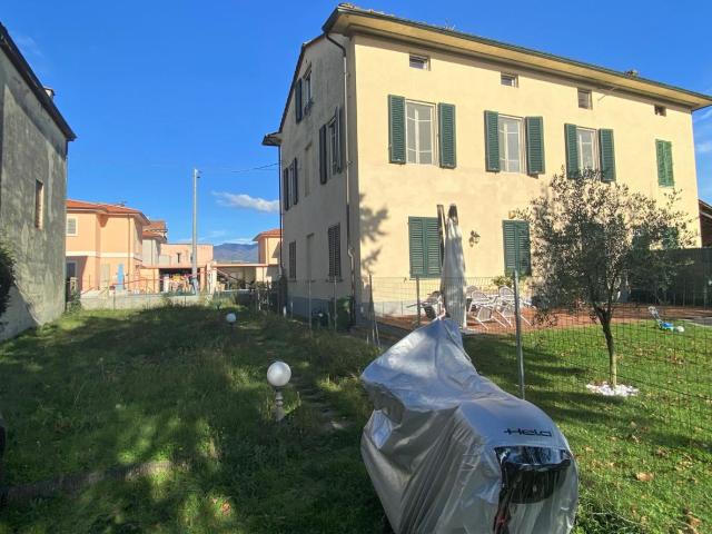 Appartamento in vendita a Tempagnano di Lunata, Bagni Di Lucca Ponte
