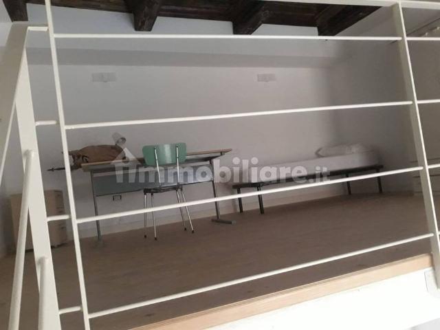 Appartamento in affitto a Municipalità 4, Campania