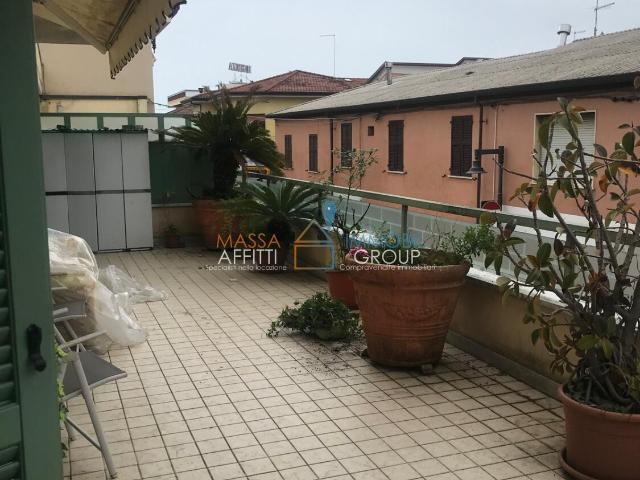Appartamento in affitto a Marina di Massa, Marina Di Massa