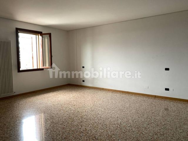Appartamento in affitto a Longare, Veneto