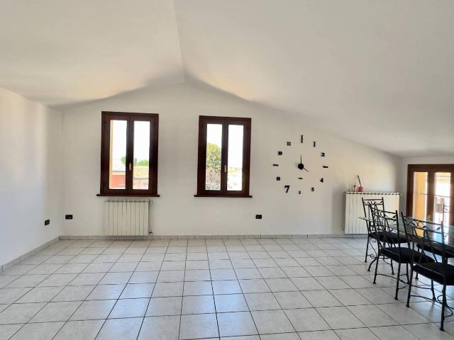 Appartamento in affitto a Moglia, Lombardia
