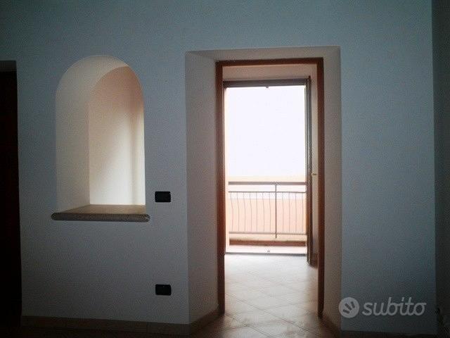 Appartamento in affitto a Centro storico, Brenzone