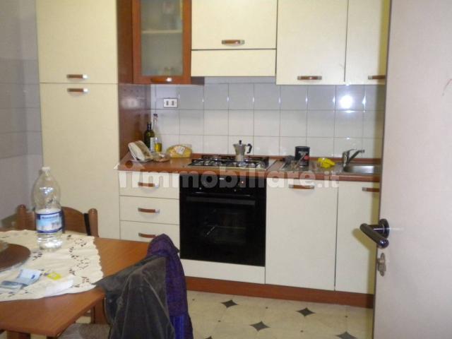 Appartamento in affitto a Centro Est, Serra Riccò