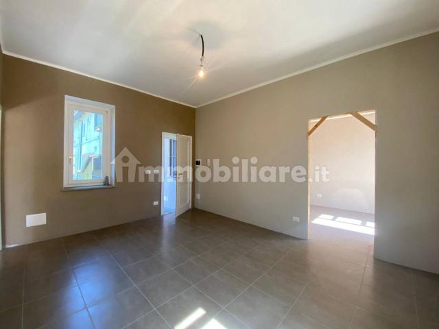 Appartamento in affitto a Centro Est, Serra Riccò