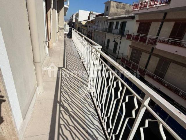 Appartamento in affitto a Centro Est, Serra Riccò