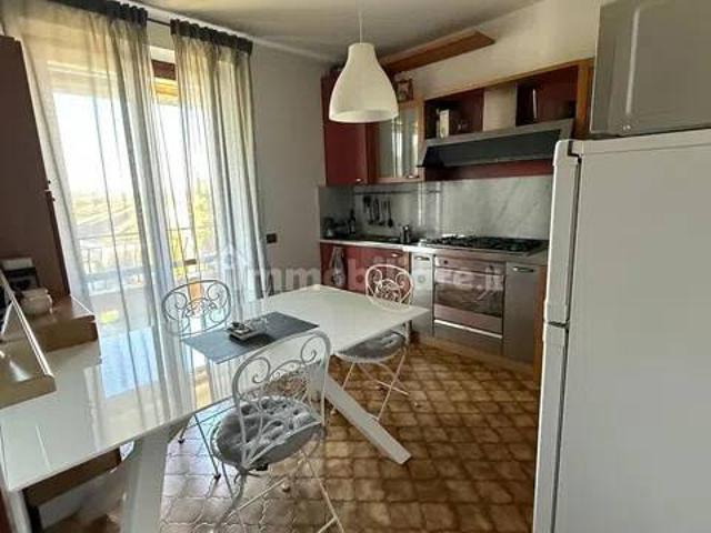 Appartamento in affitto a Buguggiate, Lombardia