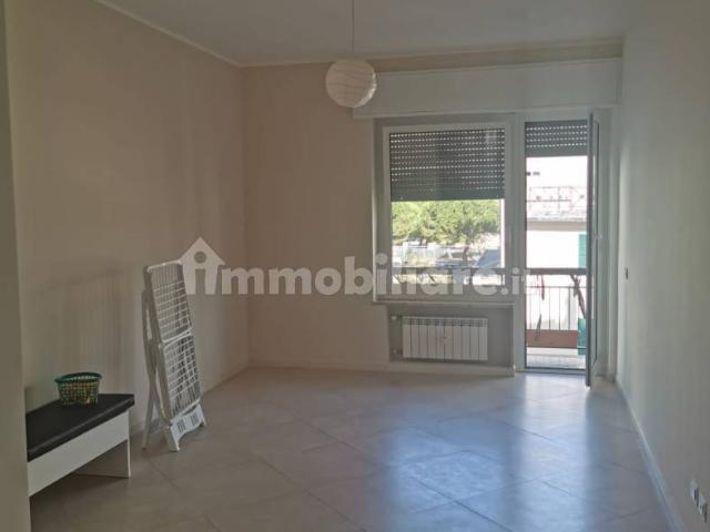 Appartamento in affitto a Levante, Serra Riccò