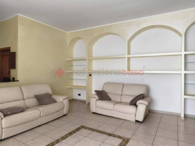 Appartamento in affitto a Puglia, Barletta-andria-trani