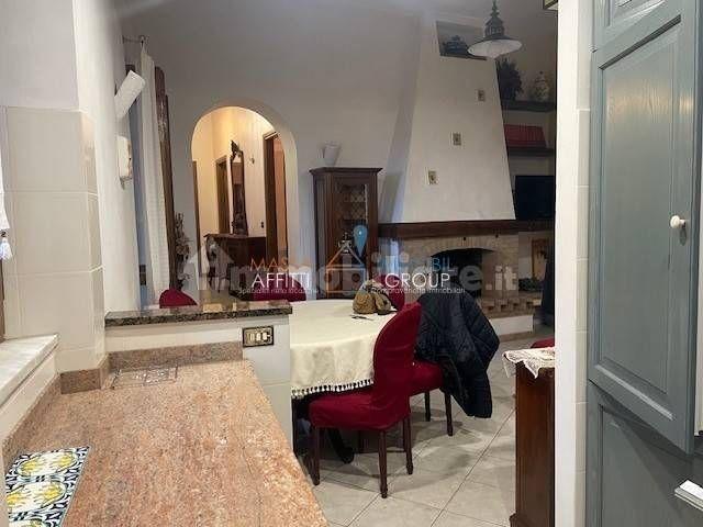 Appartamento in affitto a Pontecimato, Carrara