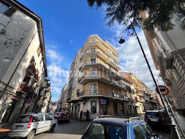 Appartamento in affitto a Parete, Campania