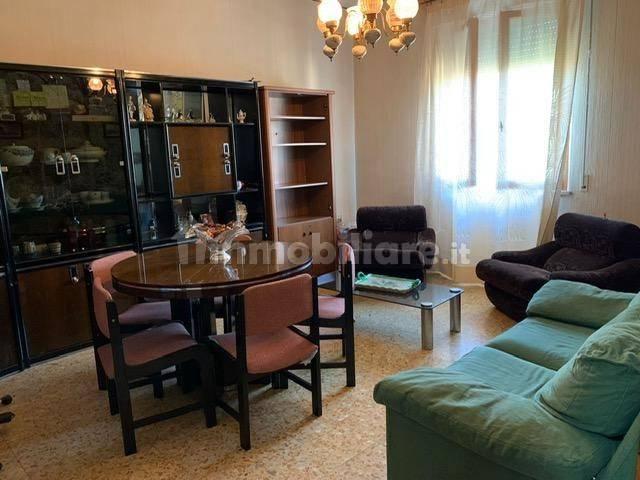 Appartamento in affitto a Via del Pino, Pontedera