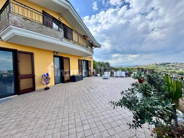 Appartamento in affitto a Pescara Colli, Pescara