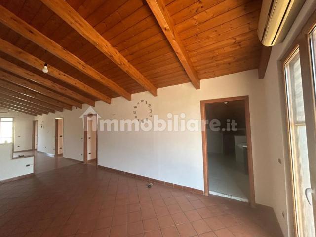 Appartamento in affitto a Santa Lucia, Prato