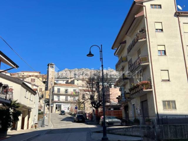 Appartamento in affitto a Marsicovetere, Basilicata