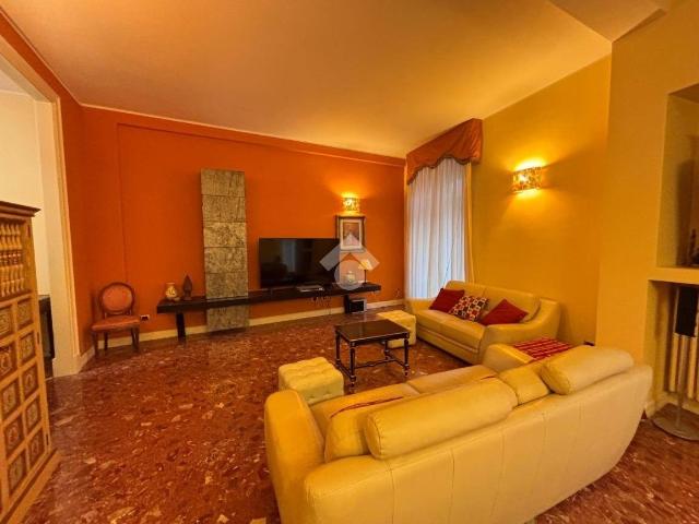 Appartamento in affitto a Levante, Serra Riccò