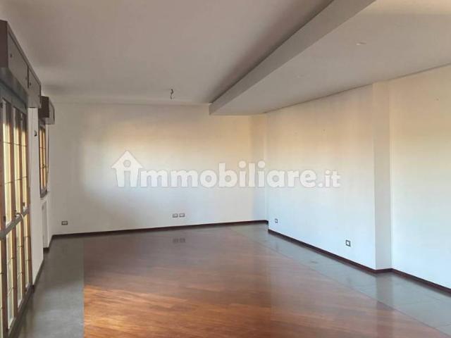 Appartamento in affitto a Campo Boario, Latina