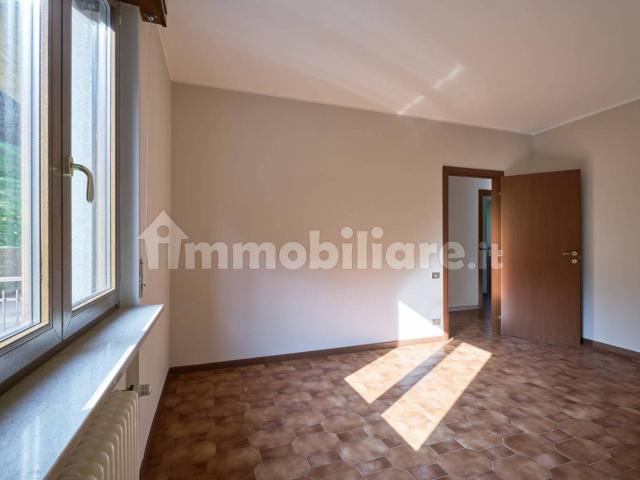 Appartamento in affitto a Comunità Montana della Valle Brembana, Sedrina