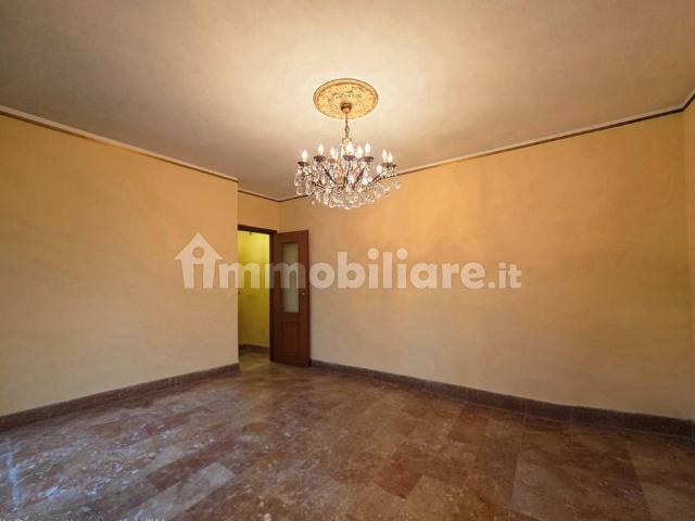 Appartamento in affitto a Crocetta, Parma