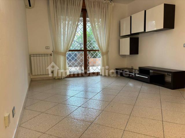 Appartamento in affitto a Mostacciano, Roma Capitale