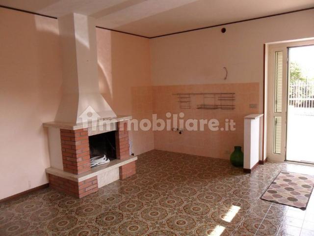 Appartamento in affitto a Gianola, Formia
