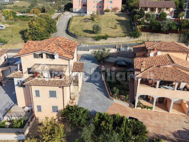 Appartamento in affitto a Fonte Luna, Fara Sabina