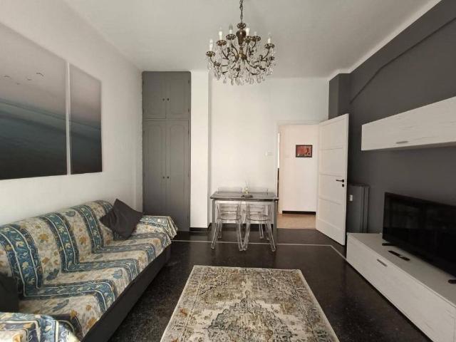 Appartamento in affitto a Quarto dei Mille, Genova