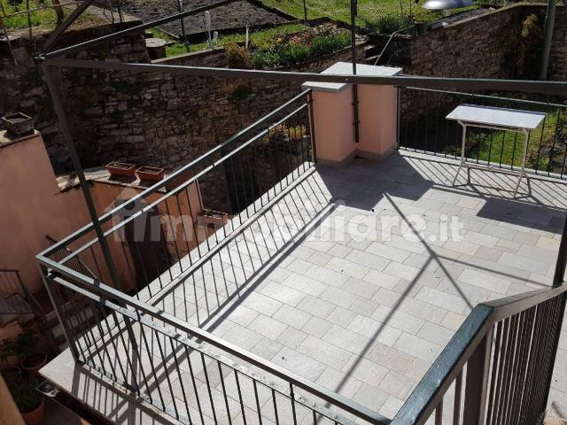 Appartamento in affitto a Torno, Lombardia