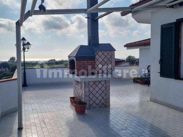 Villa Indipendente in affitto a Giugliano In Campania, Campania