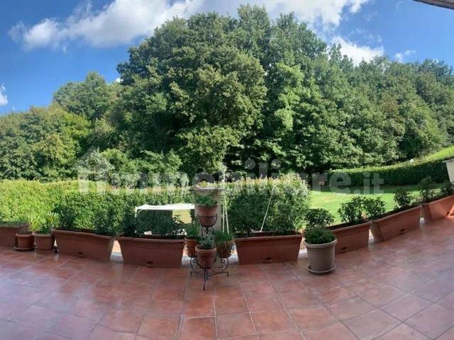 Appartamento in affitto a Castel Morrone, Campania