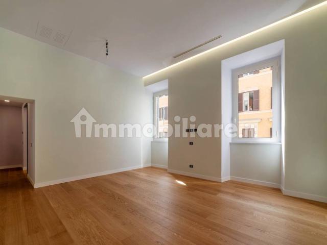 Appartamento in affitto a Via Sicilia, Marche