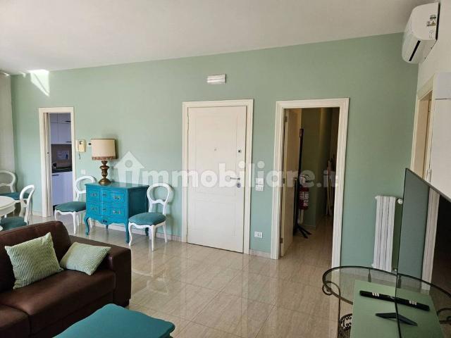 Appartamento in affitto a Puglia, Barletta-andria-trani