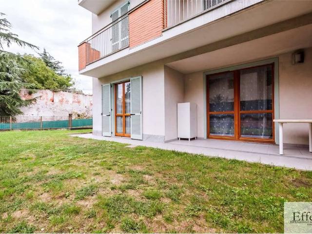Appartamento in affitto a Ispra, Lombardia