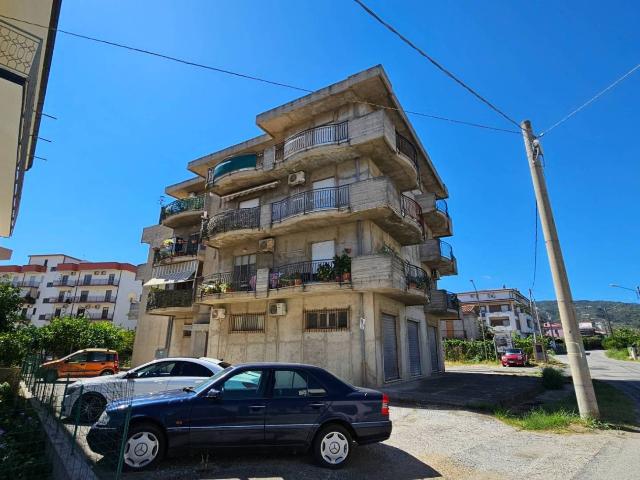 Appartamento in affitto a Marina di Davoli, Davoli