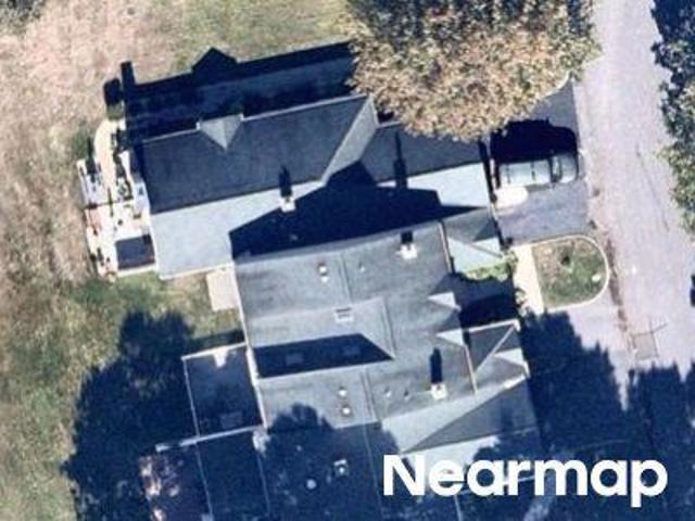 House for sale in Manorville