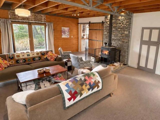 House for rent in Otakou
