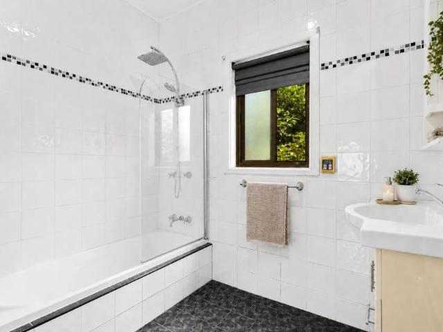 House for rent in Wollongong West, New South Wales