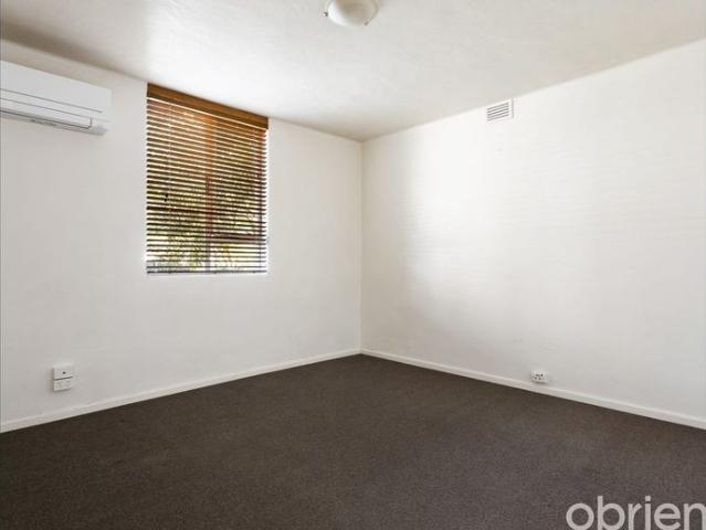 Apartment for rent in Research, Melbourne