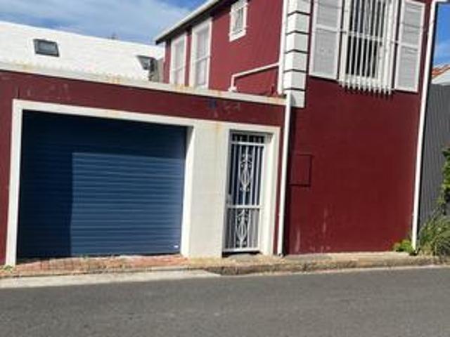 Townhouse for sale in Cape Town, Western Cape
