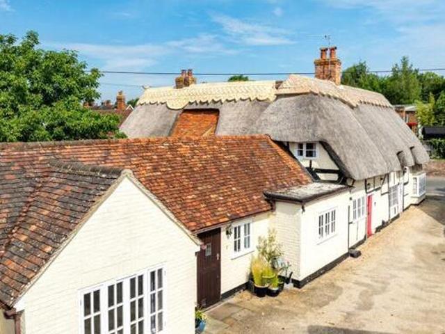 House for sale in Aylesbury, Buckinghamshire