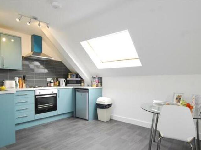 House for rent in Follaton, Strode